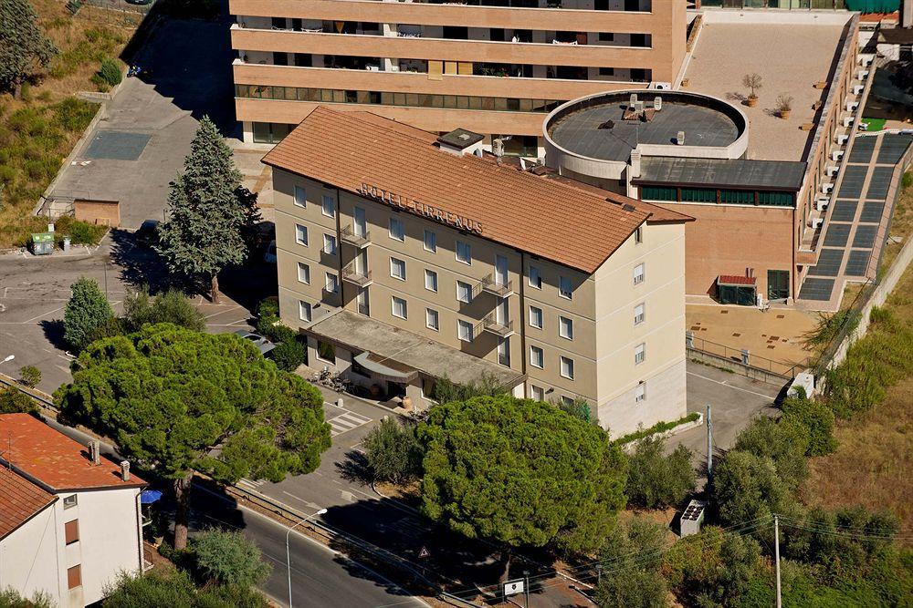 Hotel Tirrenus Perugia Exterior photo
