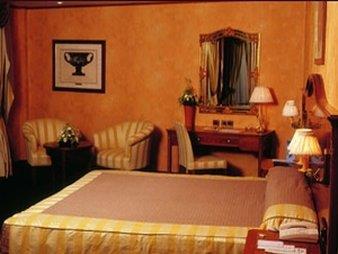 Hotel Tirrenus Perugia Room photo